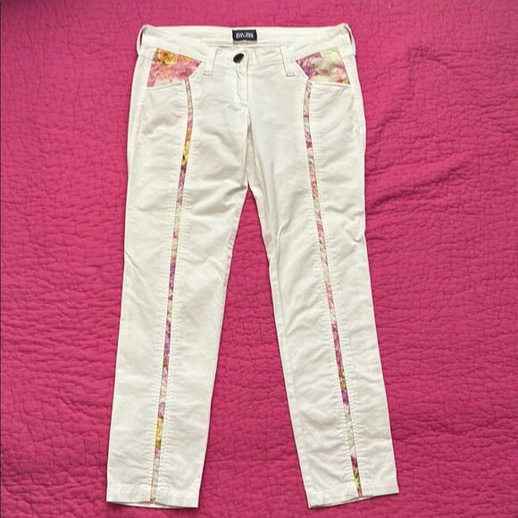 Jean Paul Gaultier whitePants with Floral Accents, size 28
